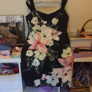 Sweetheart bodycon flower dress
